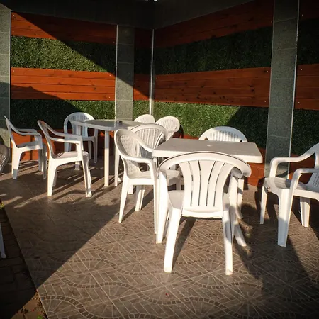 Ξενοδοχείο Aurora Άγιος Κωνσταντίνος και Ελένη