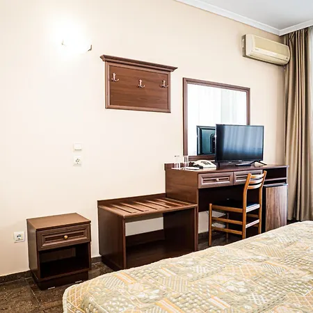 Ξενοδοχείο Aurora 3*