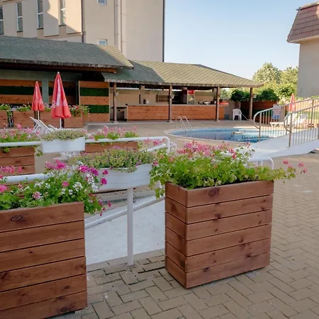 Aurora セインツ・コンスタンティン＆ヘレナ